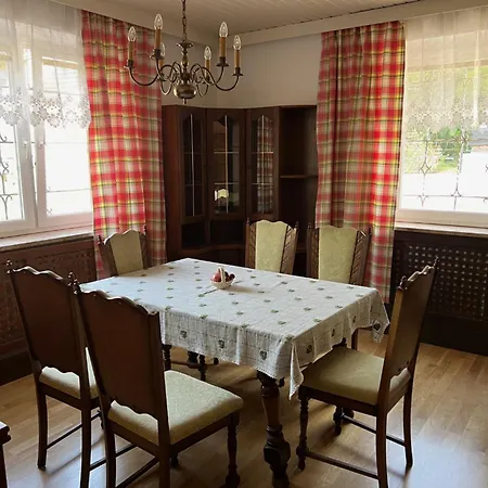 Schneeweiss * Senftenberg